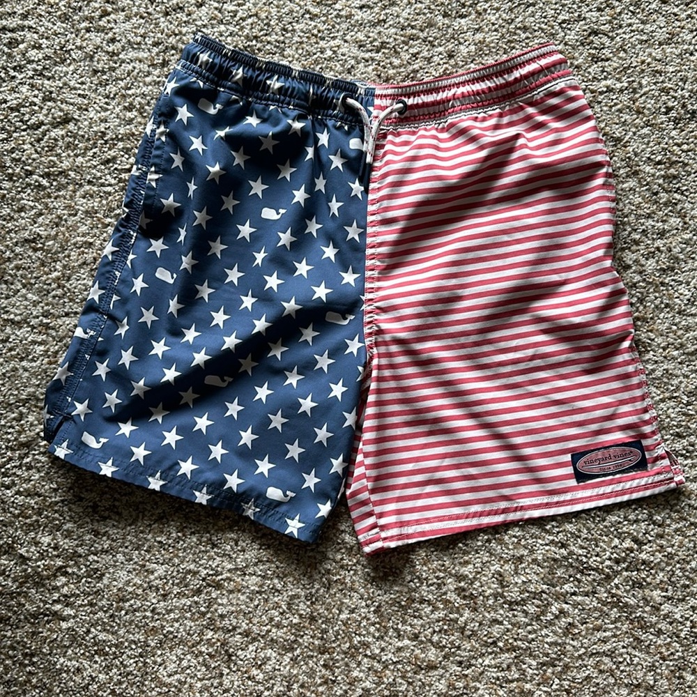 Vineyard vines boys swimsuit M 12-14